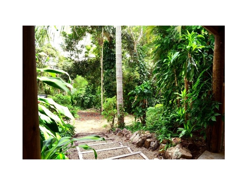 137 Camm Road, Mount Julian QLD 4800