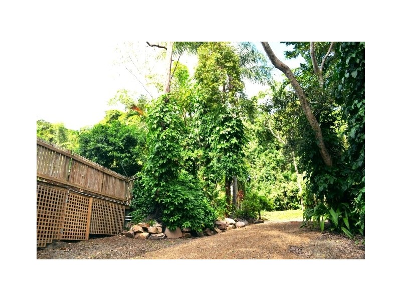 137 Camm Road, Mount Julian QLD 4800