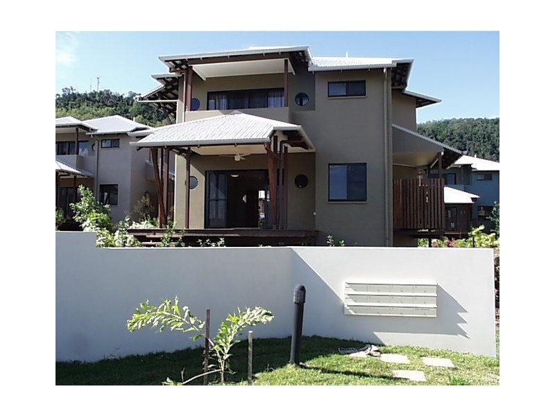 9/14 Altman Avenue, Cannonvale QLD 4802