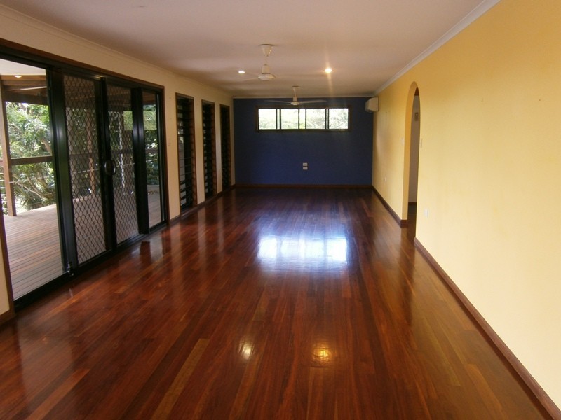 2 Sunbird Close, Jubilee Pocket QLD 4802