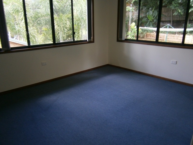 2 Sunbird Close, Jubilee Pocket QLD 4802