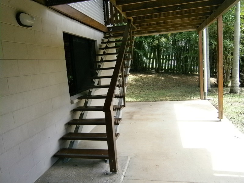 2 Sunbird Close, Jubilee Pocket QLD 4802