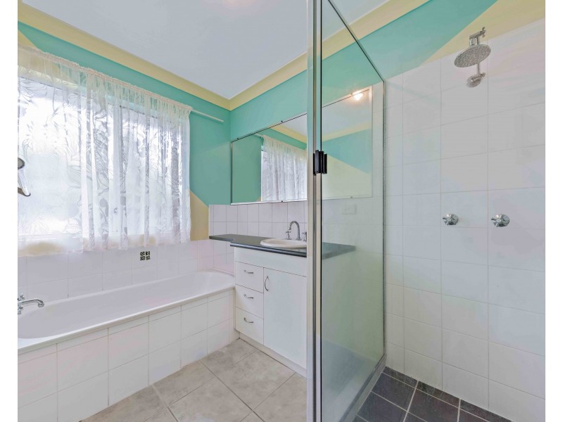 1/16 Banksia Court, Cannonvale QLD 4802