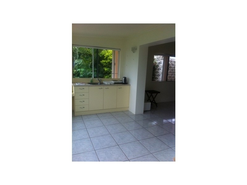 4/30 Macarthur Drive, Cannonvale QLD 4802