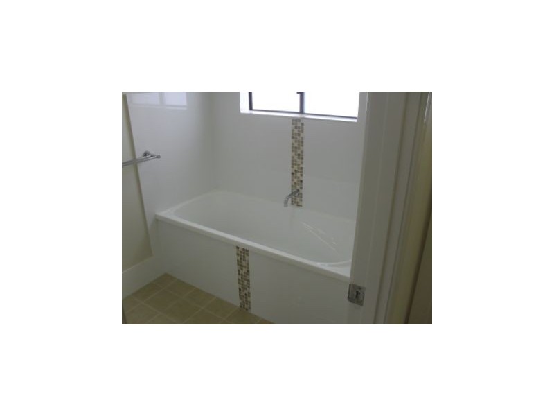 32 Parker Road, Cannonvale QLD 4802