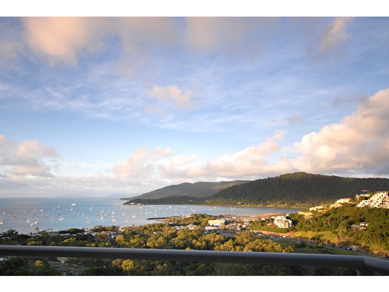 18 Seaview Drive, Airlie Beach QLD 4802