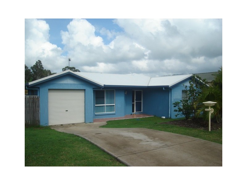 18 Valley Drive, Cannonvale QLD 4802