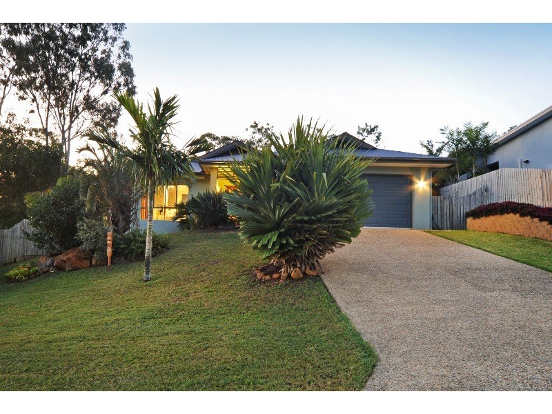 16 Links Drive, Cannonvale QLD 4802