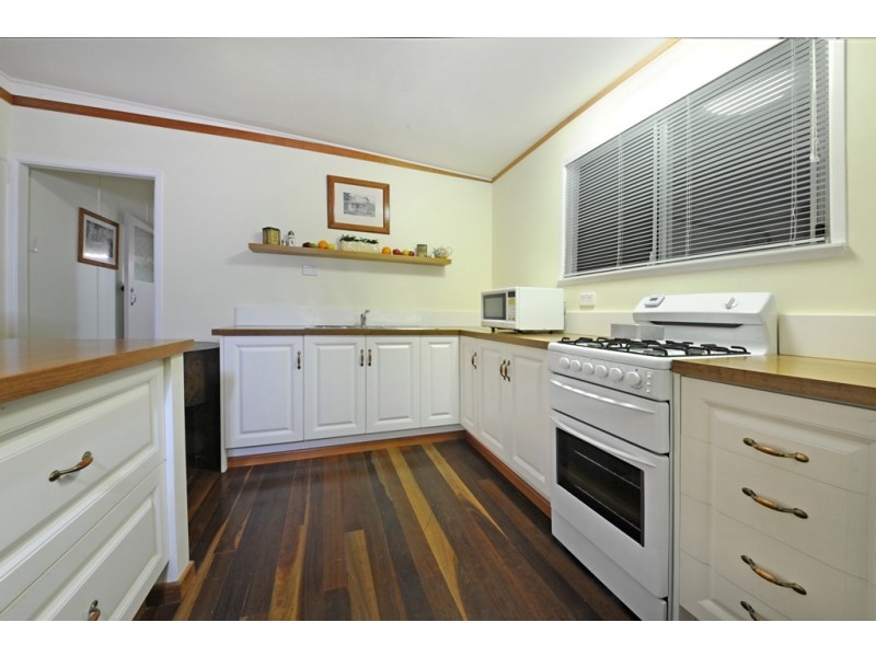 23 Fisher Road, Preston QLD 4800