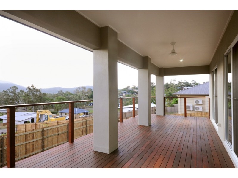 12 Tanika Road, Cannonvale QLD 4802