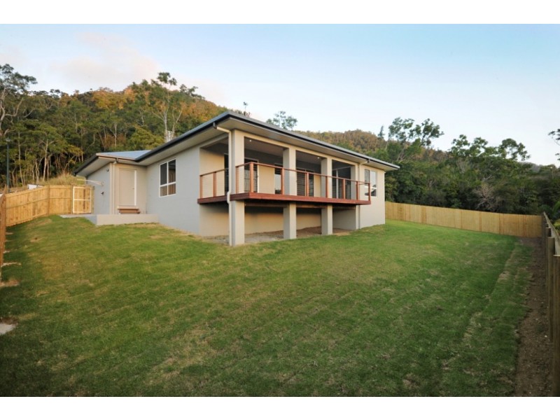 12 Tanika Road, Cannonvale QLD 4802