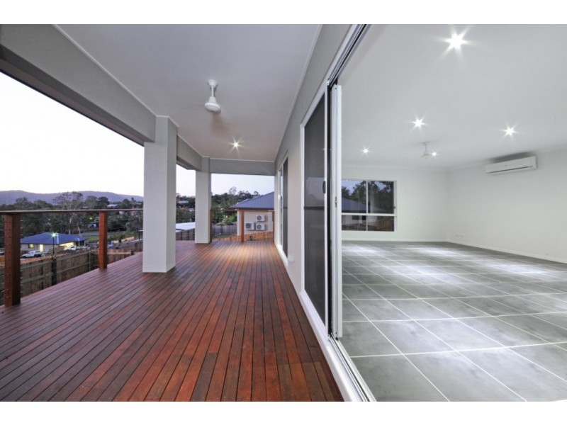 12 Tanika Road, Cannonvale QLD 4802