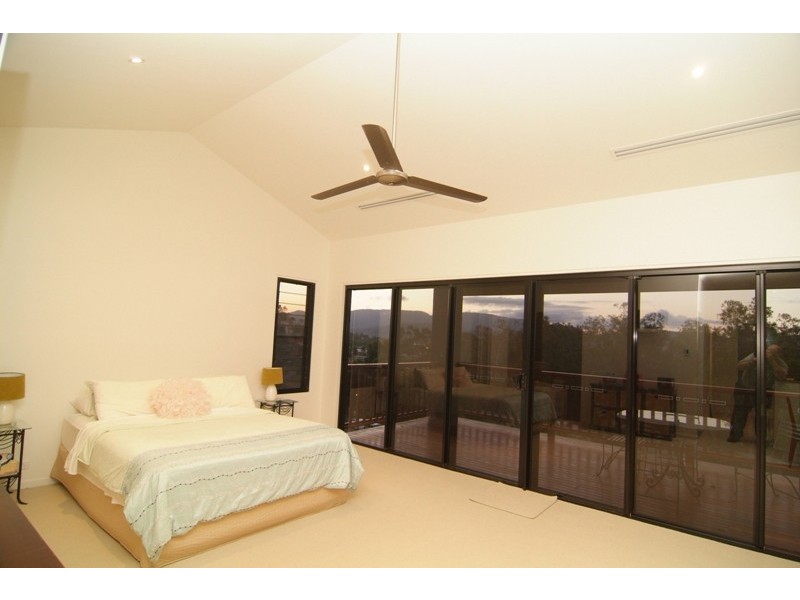 38 Eshelby Drive, Cannonvale QLD 4802