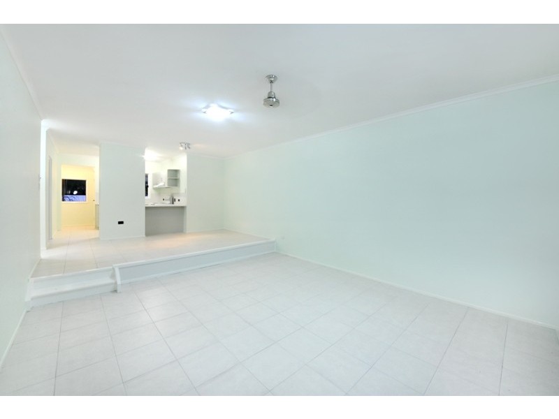 6/19 Tropic Road, Cannonvale QLD 4802