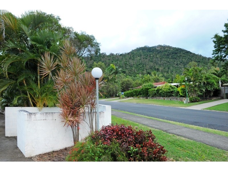 6/19 Tropic Road, Cannonvale QLD 4802