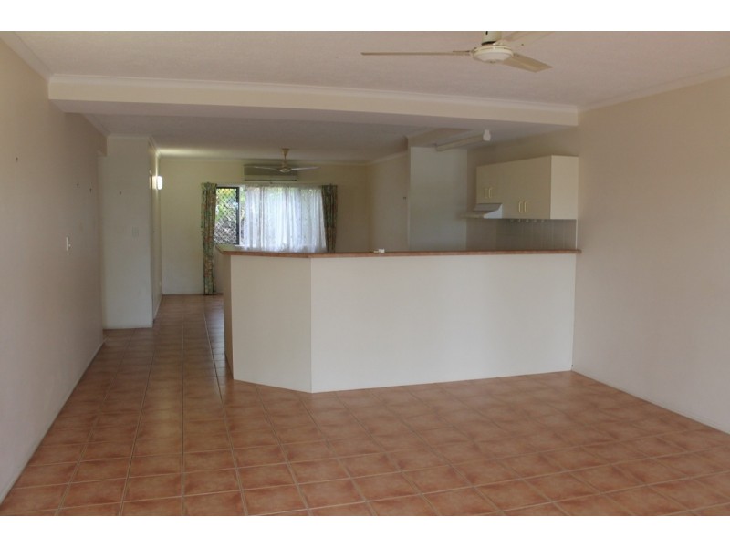 3/24 Island Drive, Cannonvale QLD 4802