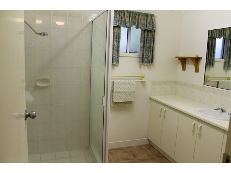 3/24 Island Drive, Cannonvale QLD 4802