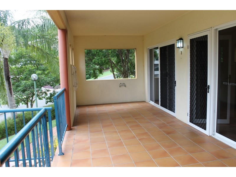 3/24 Island Drive, Cannonvale QLD 4802