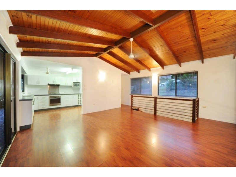 9 Stewart Drive, Cannonvale QLD 4802