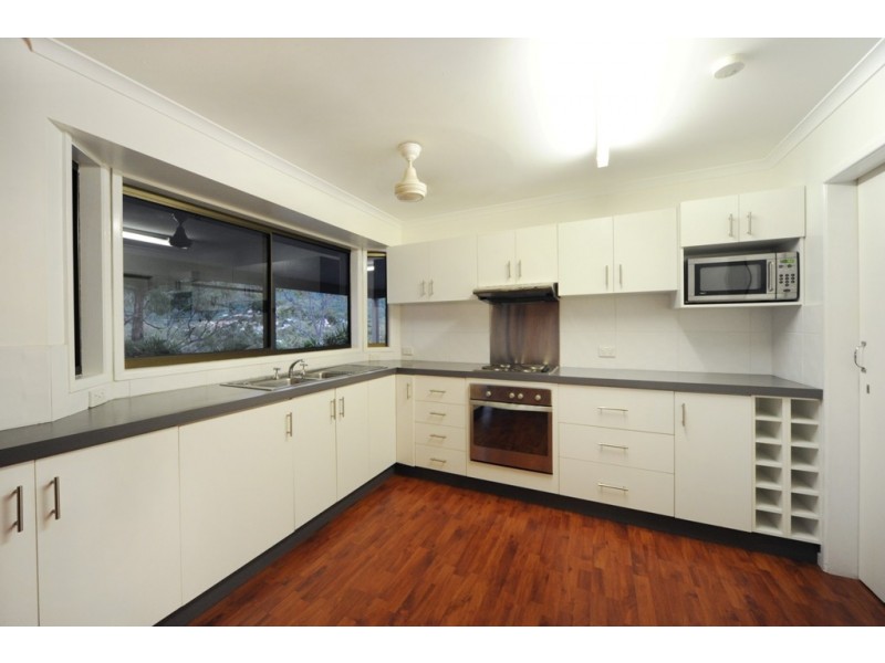 9 Stewart Drive, Cannonvale QLD 4802