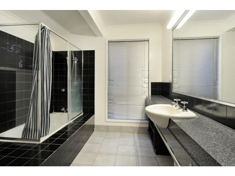 9 Stewart Drive, Cannonvale QLD 4802