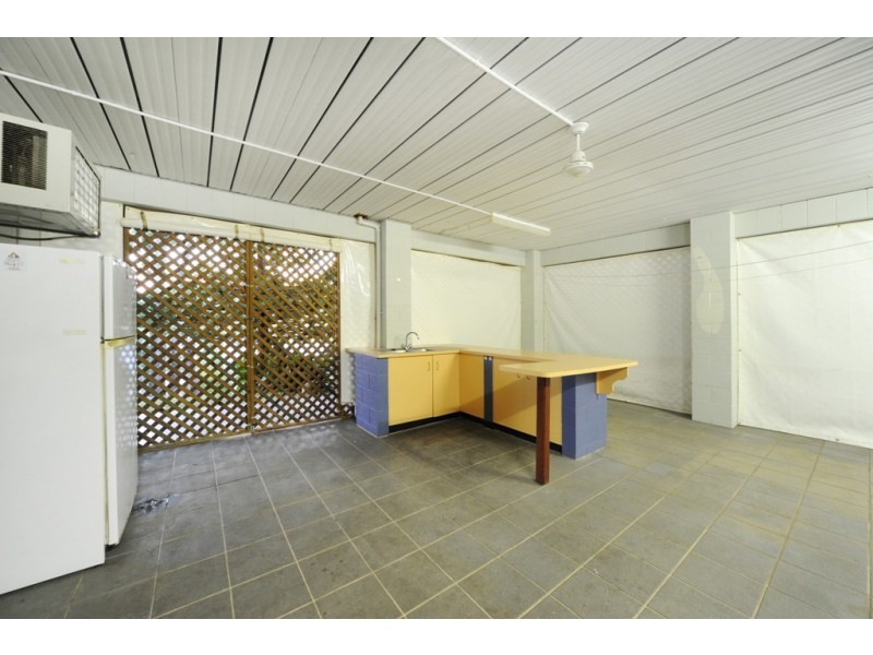 9 Stewart Drive, Cannonvale QLD 4802