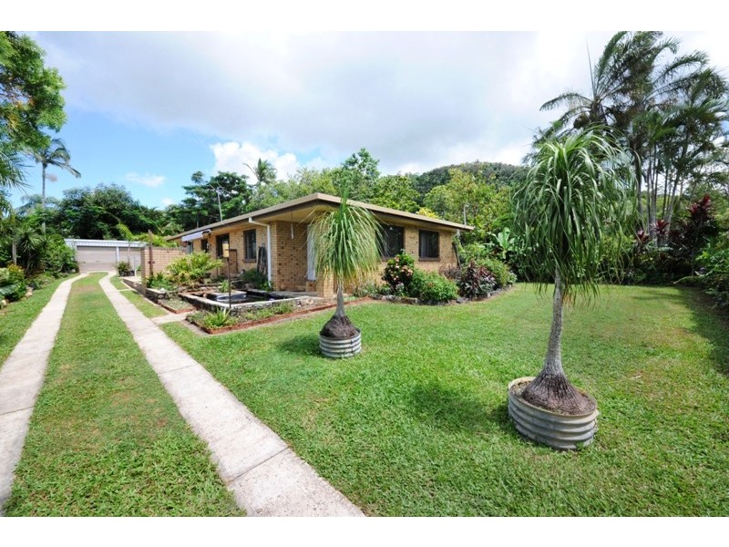 9 Roslyn Road, Mount Julian QLD 4800