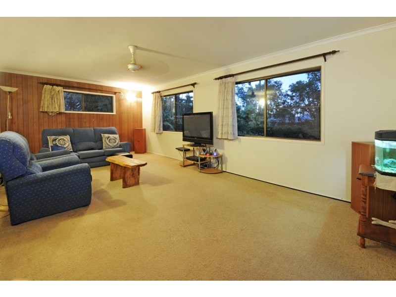 9 Roslyn Road, Mount Julian QLD 4800