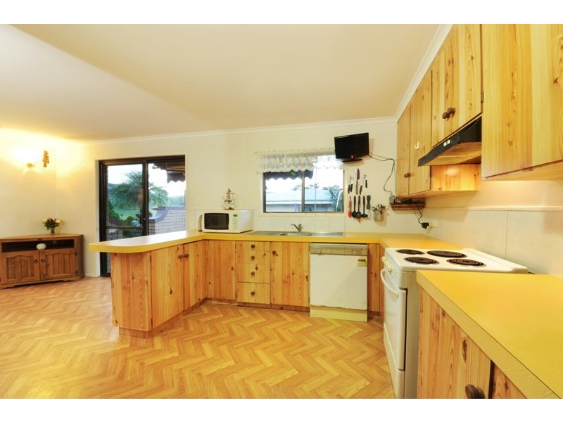 9 Roslyn Road, Mount Julian QLD 4800