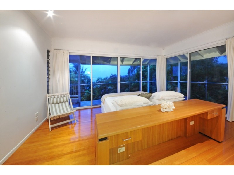 9 Shutehaven Close, Shute Harbour QLD 4802