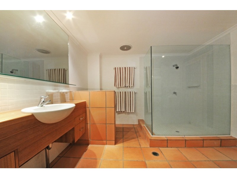 9 Shutehaven Close, Shute Harbour QLD 4802