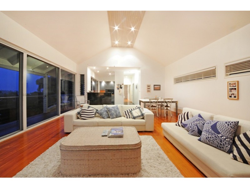 9 Shutehaven Close, Shute Harbour QLD 4802