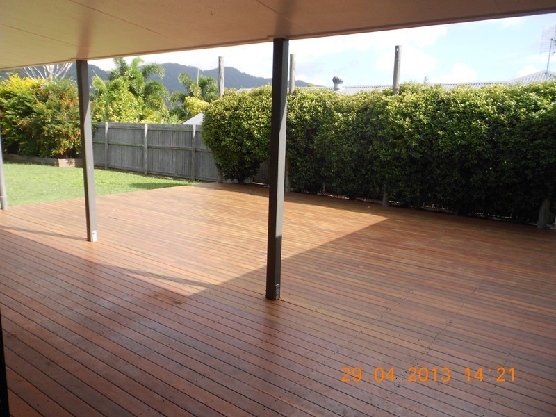 9 Links Drive, Cannonvale QLD 4802