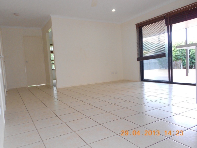 9 Links Drive, Cannonvale QLD 4802