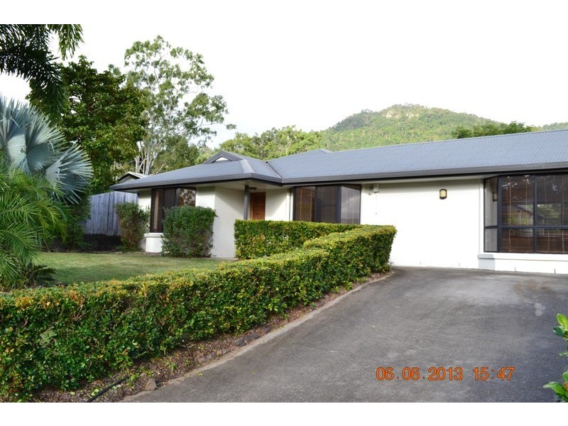 9 Links Drive, Cannonvale QLD 4802