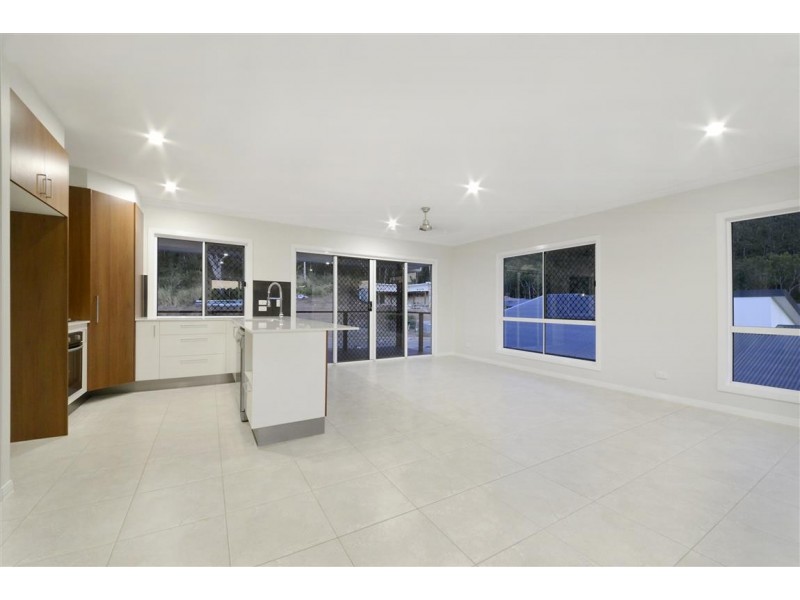 Lot 4 Pearl Street, Cannonvale QLD 4802