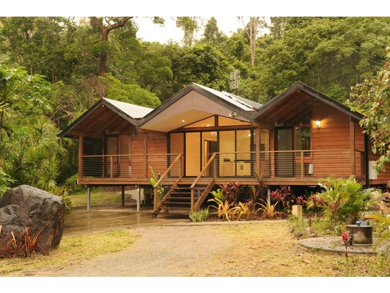 233 Paluma Road, Cannonvale QLD 4802