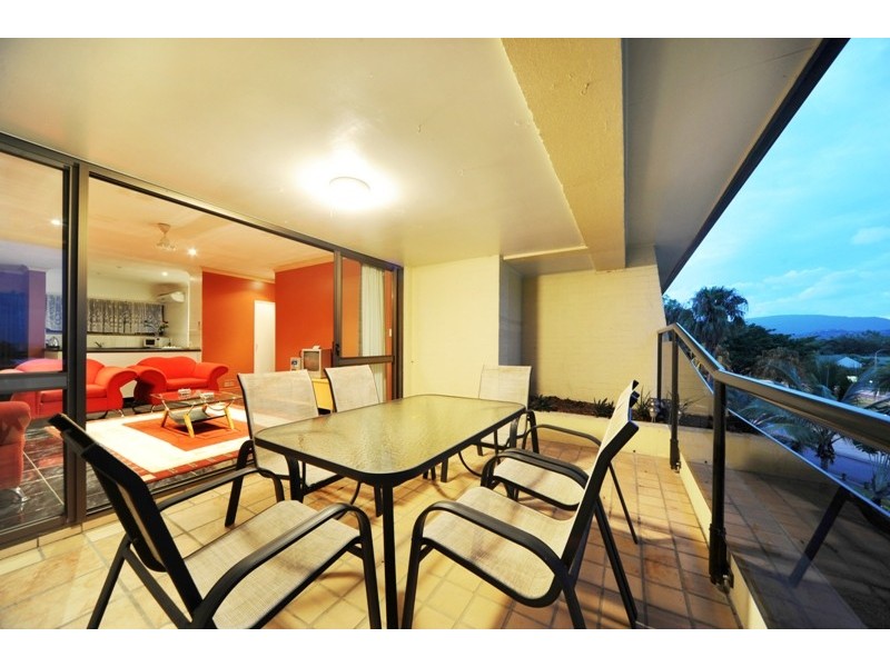 8/2 Eshelby Drive, Cannonvale QLD 4802
