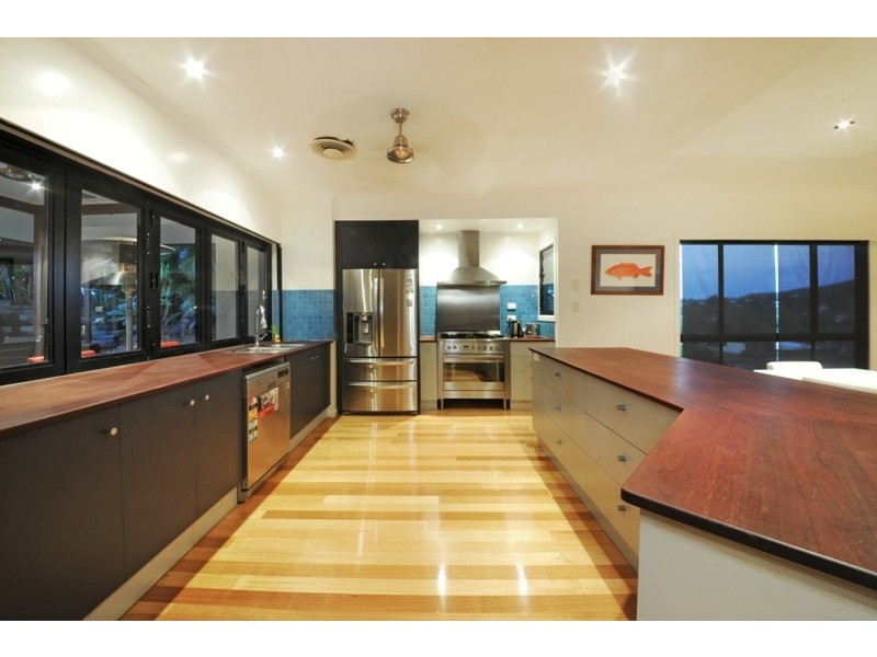 19 Daydream Court, Cannonvale QLD 4802