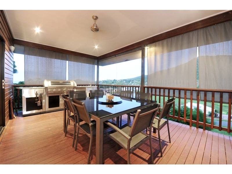 19 Daydream Court, Cannonvale QLD 4802