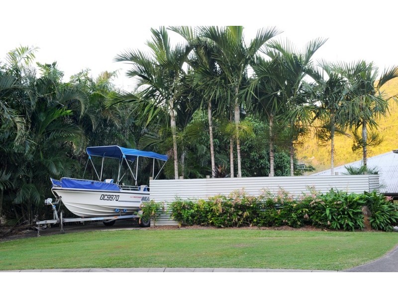 19 Daydream Court, Cannonvale QLD 4802