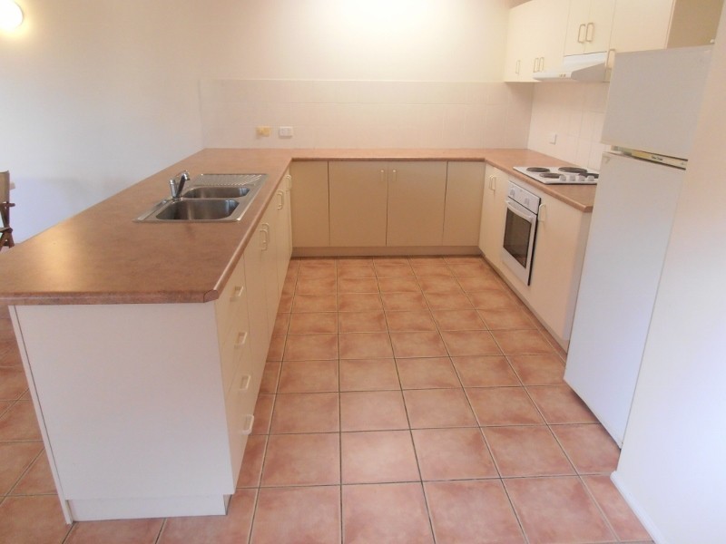 1/24 Island Drive, Cannonvale QLD 4802