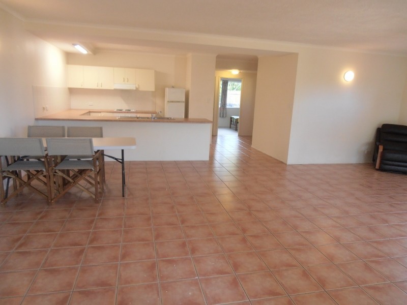 1/24 Island Drive, Cannonvale QLD 4802