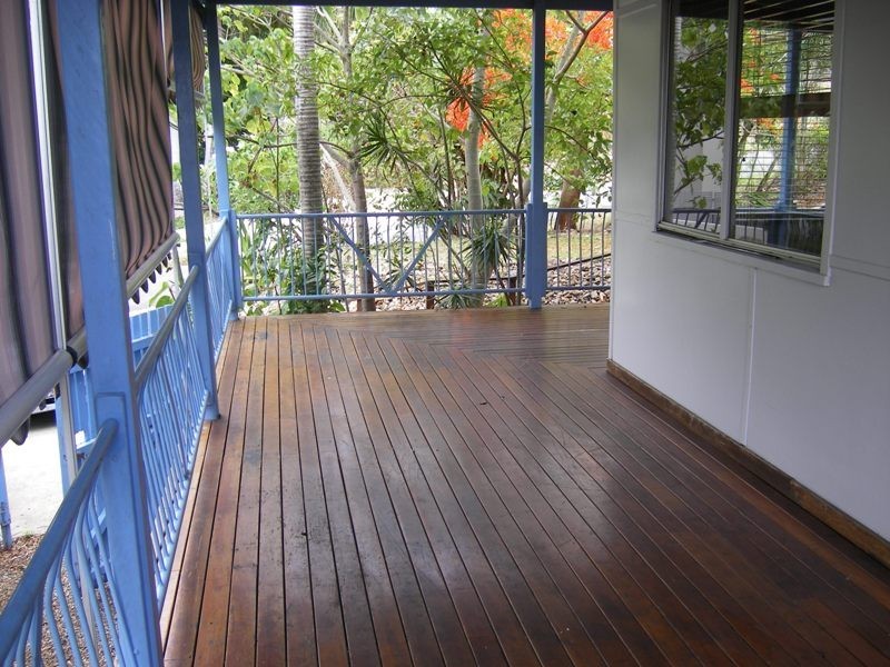 11 Hillcrest Avenue, Airlie Beach QLD 4802