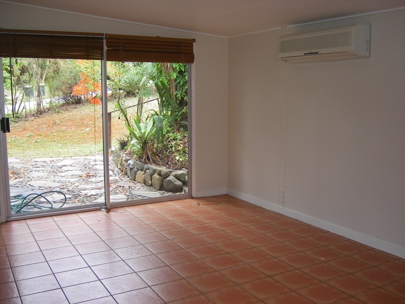 11 Hillcrest Avenue, Airlie Beach QLD 4802