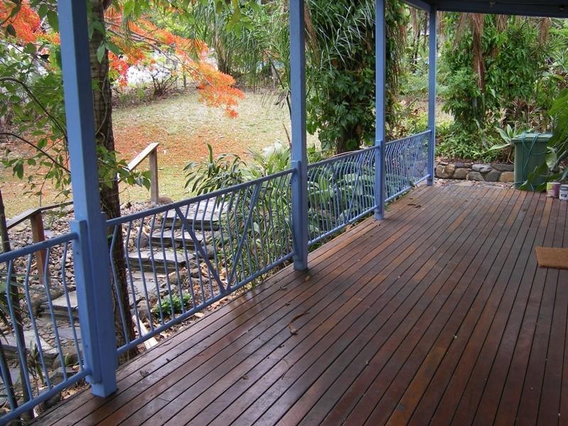 11 Hillcrest Avenue, Airlie Beach QLD 4802