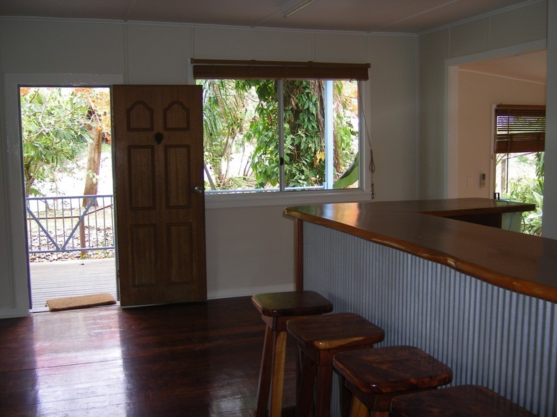 11 Hillcrest Avenue, Airlie Beach QLD 4802