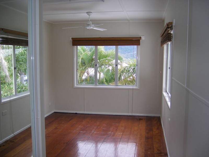 11 Hillcrest Avenue, Airlie Beach QLD 4802