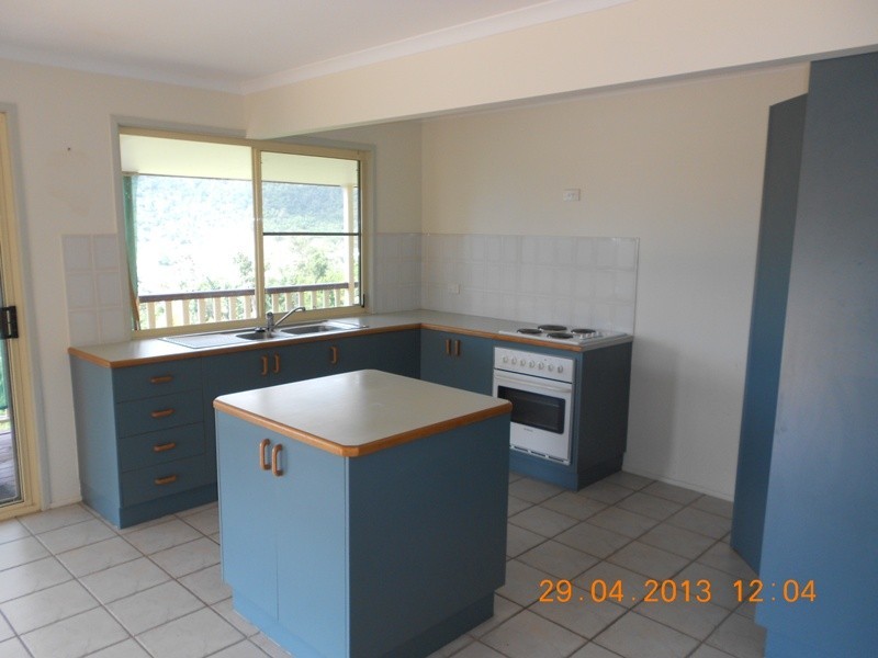 24 Hamilton Avenue, Cannonvale QLD 4802