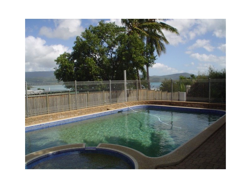 9/2 Lewis Street, Airlie Beach QLD 4802